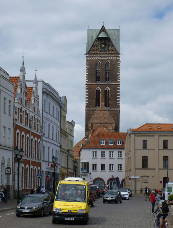 Wismar01_MarktMarienkirche_k